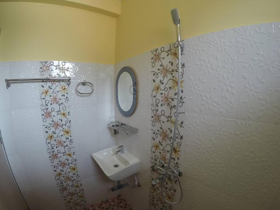 Regina Residency Inn パロレム エクステリア 写真